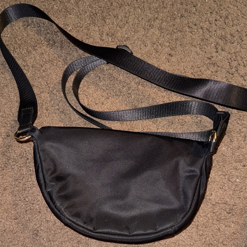 lululemon athletica Black Crossbody Bag with Gold Zippers - Picture 3 of 4